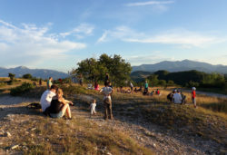 Finestre all'orizzonte, passeggiata archeologica e... una notte bestiale - Riserva Naturale Statale Gola del Furlo (Marche)